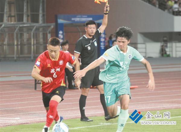 包含镇江九州队客场遭遇失利挣扎不止的词条