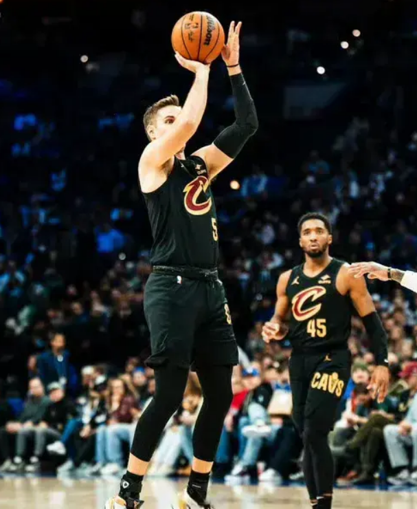 猛龙客场取胜,再次击败对手 猛龙客场取胜,再次击败对手