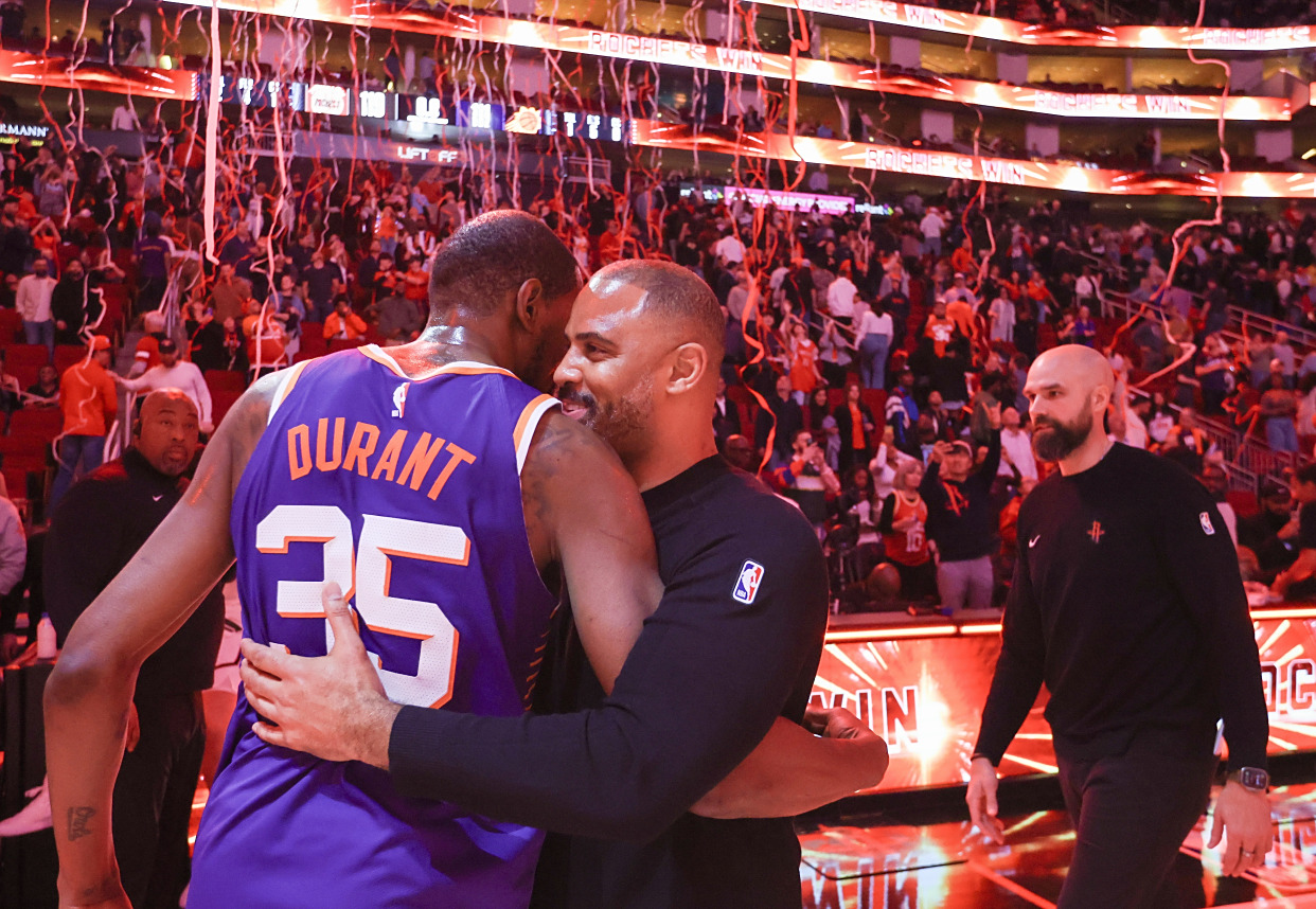 NBA常规赛猛龙不敌太阳，吞下两连败