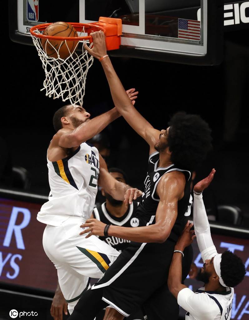 爵士客场击败篮网,取得四连胜 爵士客场击败篮网,取得四连胜