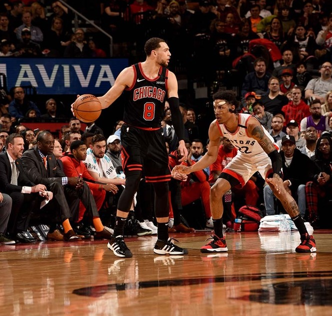 猛龙再胜老鹰,取得十一连胜 猛龙再胜老鹰,取得十一连胜