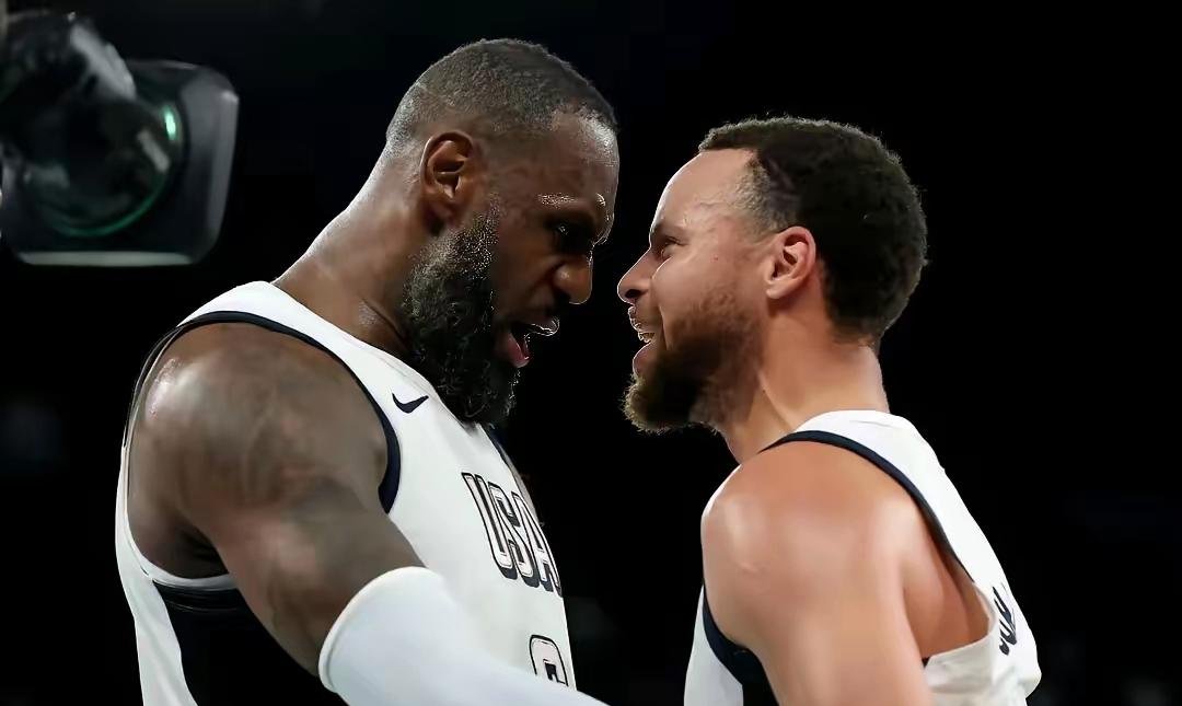 勇士击败湖人,双方新赛季首战胜负对调 勇士击败湖人,双方新赛季首战胜负对调