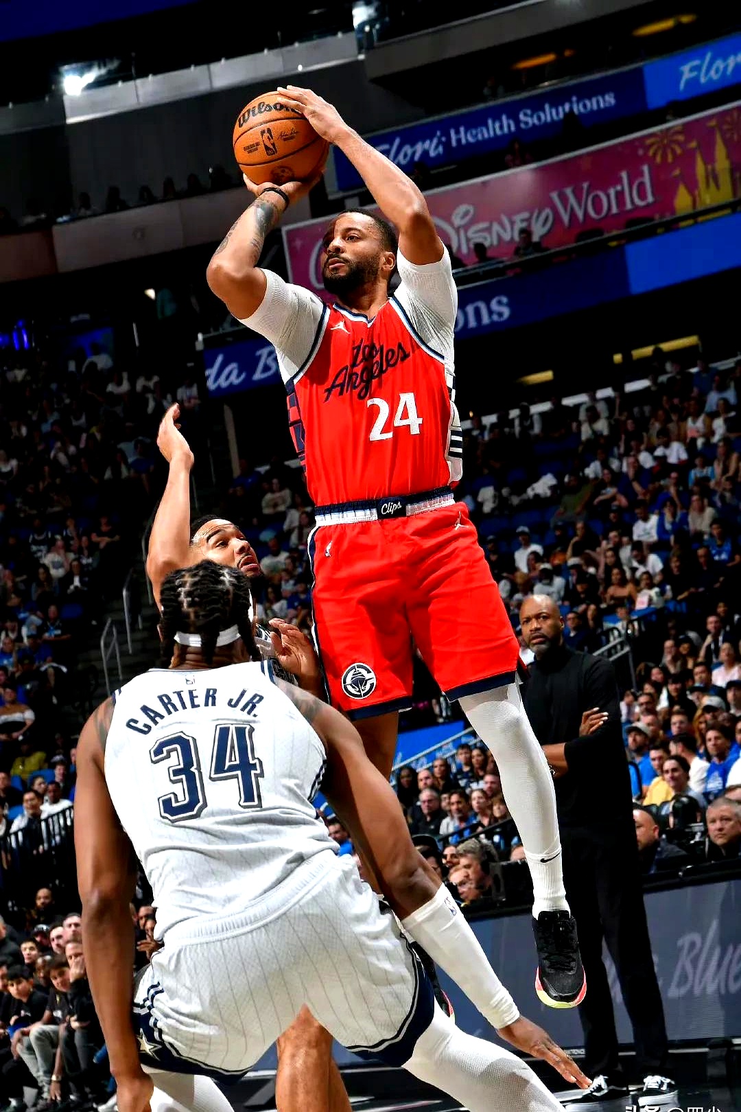 快船击败雷霆,取得关键胜利! 快船击败雷霆,取得关键胜利!